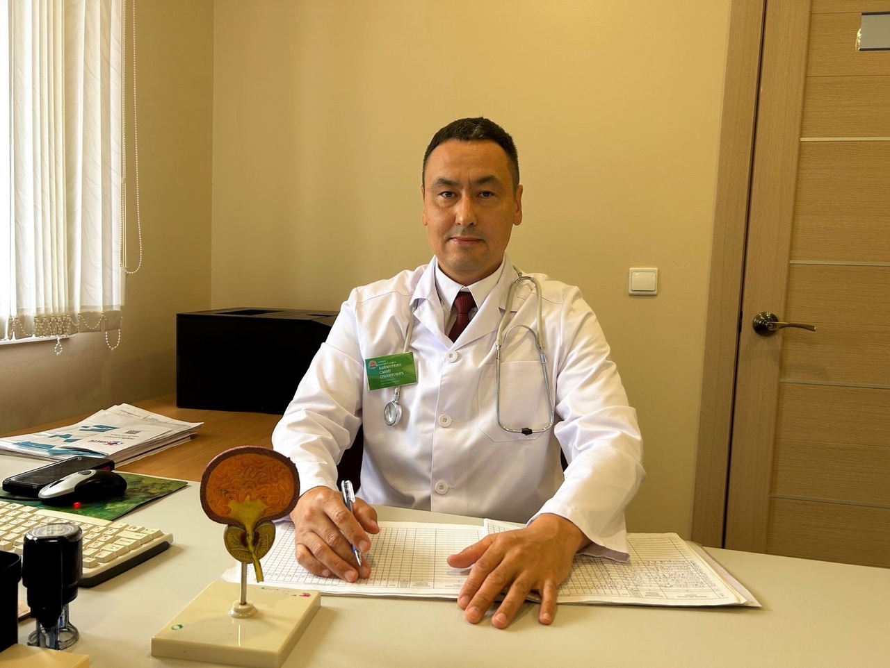 Санаторий «Красноусольск» предлагает профильную «Программу санаторно-курортной помощи больным с воспалительными заболеваниями мужских половых органов» и комплексную лечебно-оздоровительную программу «Мужское здоровье».